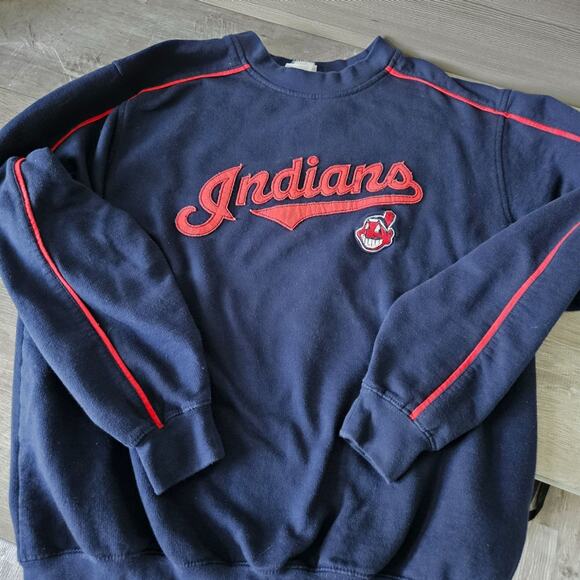 Vintage Cleveland Indians Sweatshirt Majestic Red Embroidered Wahoo Logo Patch - Picture 6 of 15